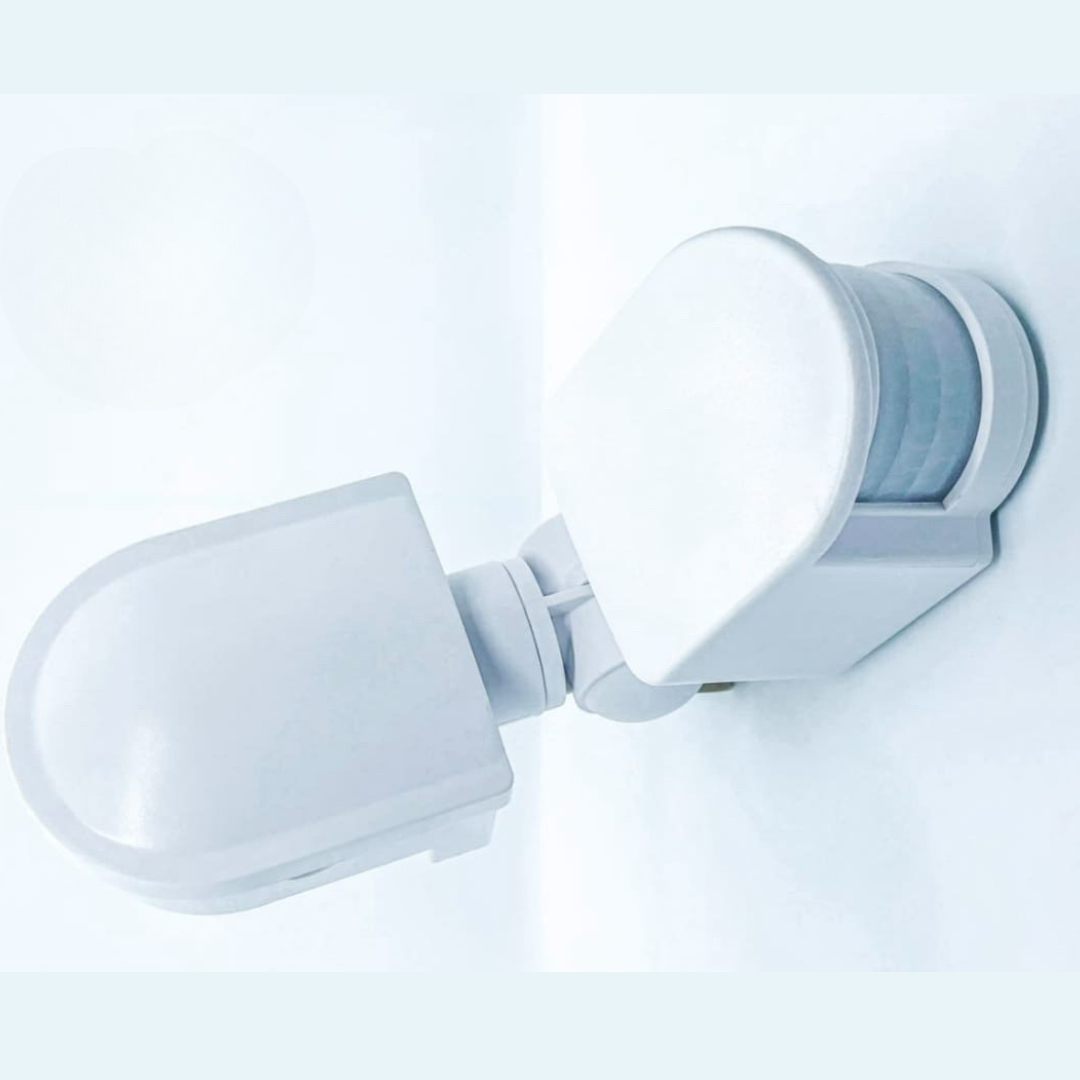 Magnetic track lighting